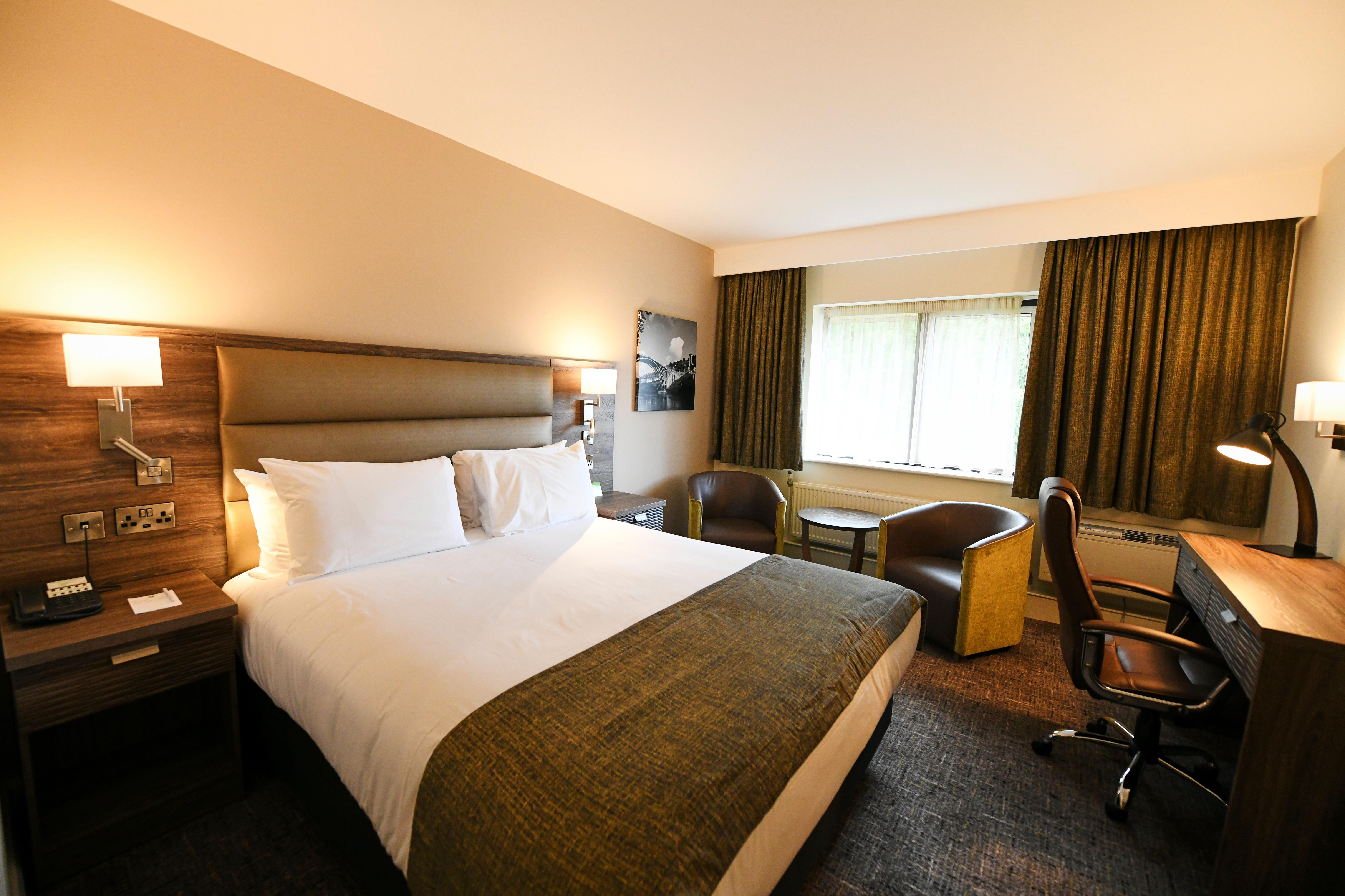 Holiday Inn Telford Ironbridge By Ihg Esterno foto
