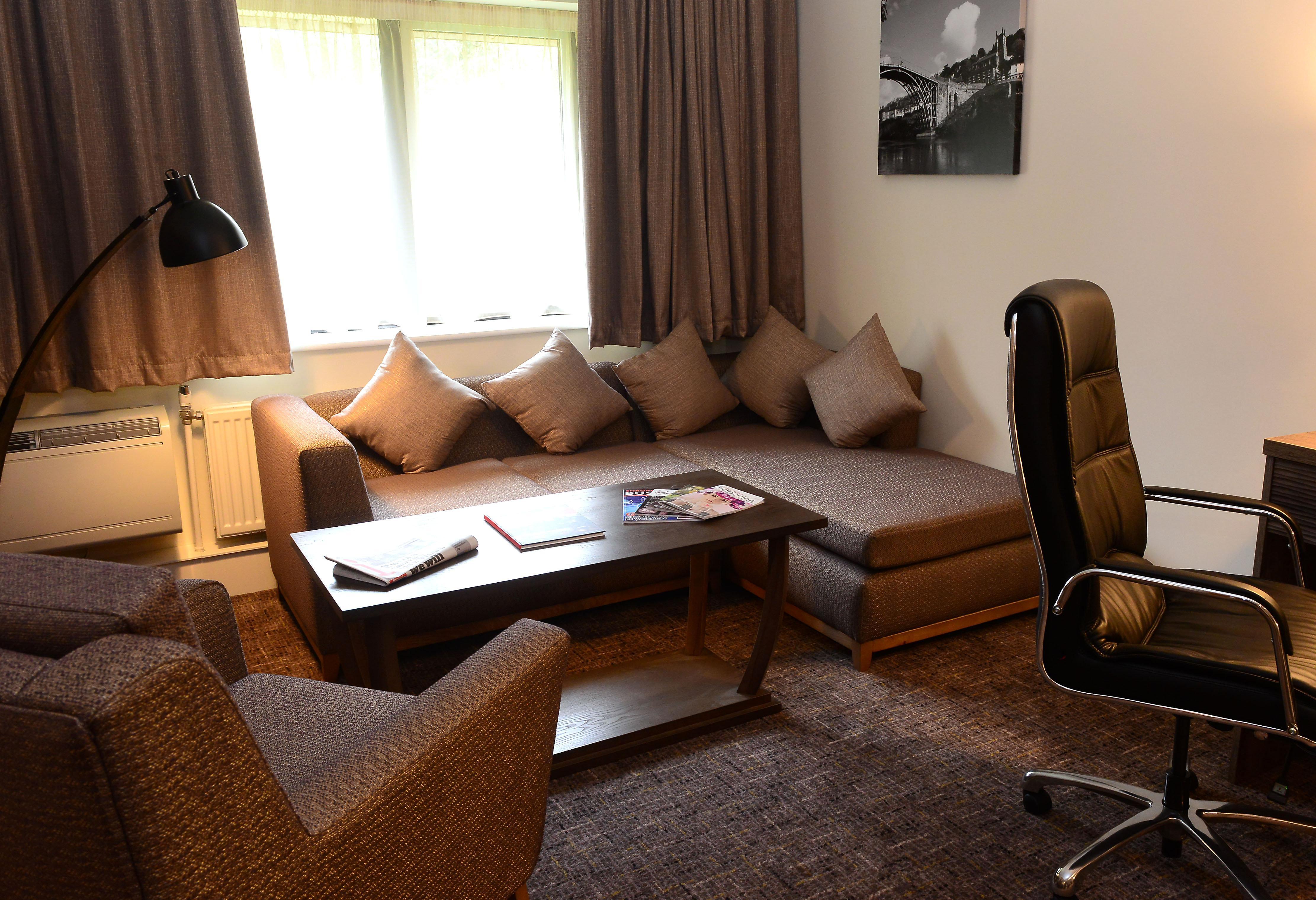 Holiday Inn Telford Ironbridge By Ihg Esterno foto