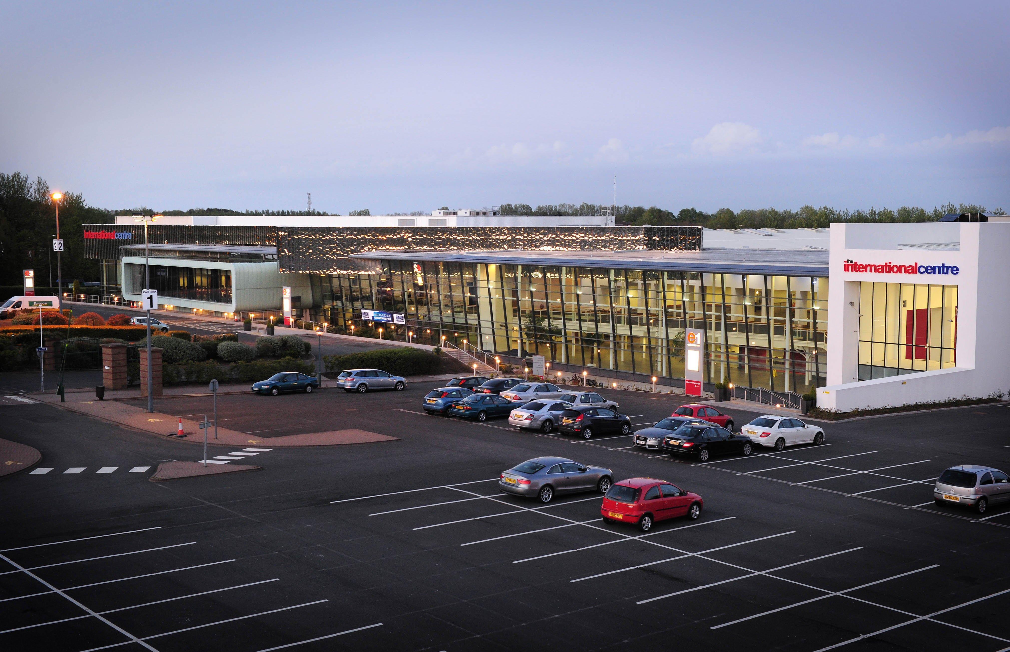 Holiday Inn Telford Ironbridge By Ihg Esterno foto