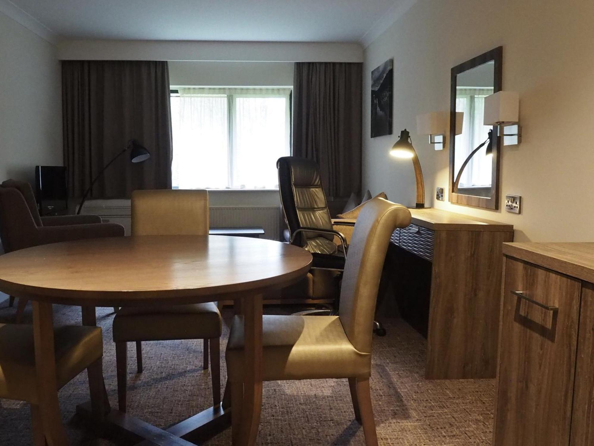 Holiday Inn Telford Ironbridge By Ihg Esterno foto